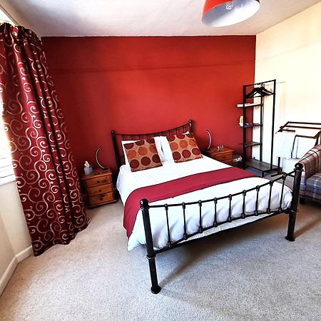 Appartamento Quiet Comfortable Patcham Studio Free Parking Hallway Shared With Host Hove Esterno foto