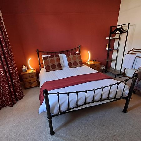 Appartamento Quiet Comfortable Patcham Studio Free Parking Hallway Shared With Host Hove Esterno foto