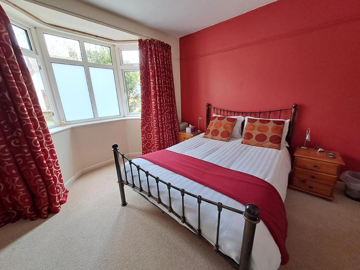 Appartamento Quiet Comfortable Patcham Studio Free Parking Hallway Shared With Host Hove Esterno foto