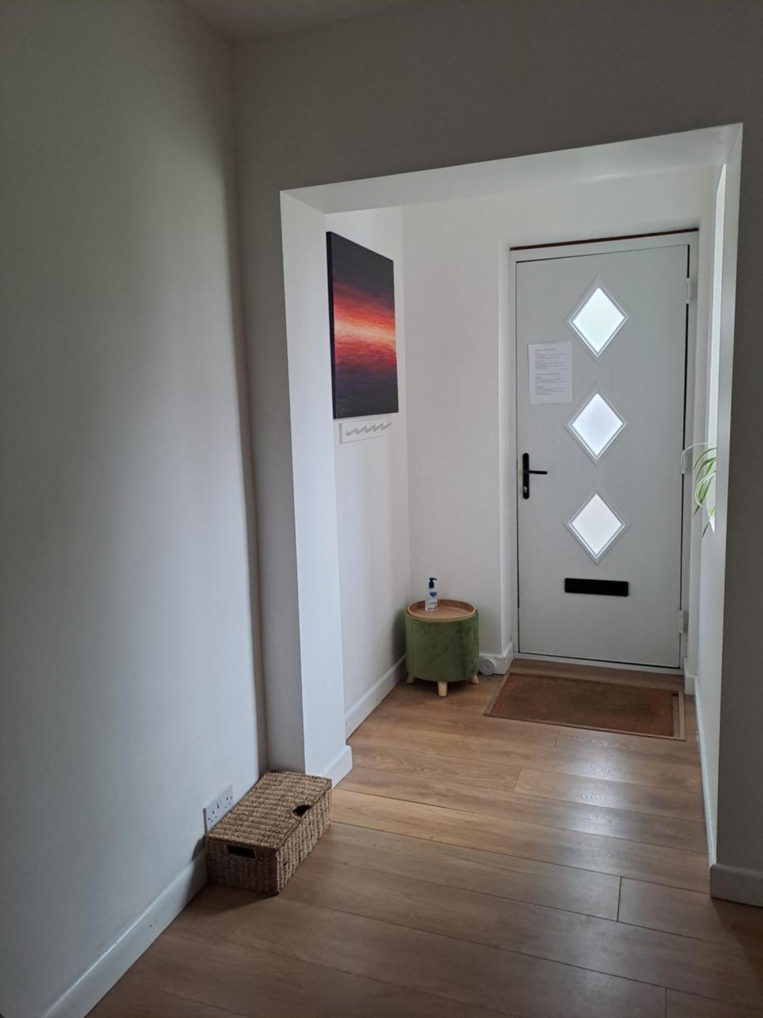 Appartamento Quiet Comfortable Patcham Studio Free Parking Hallway Shared With Host Hove Esterno foto