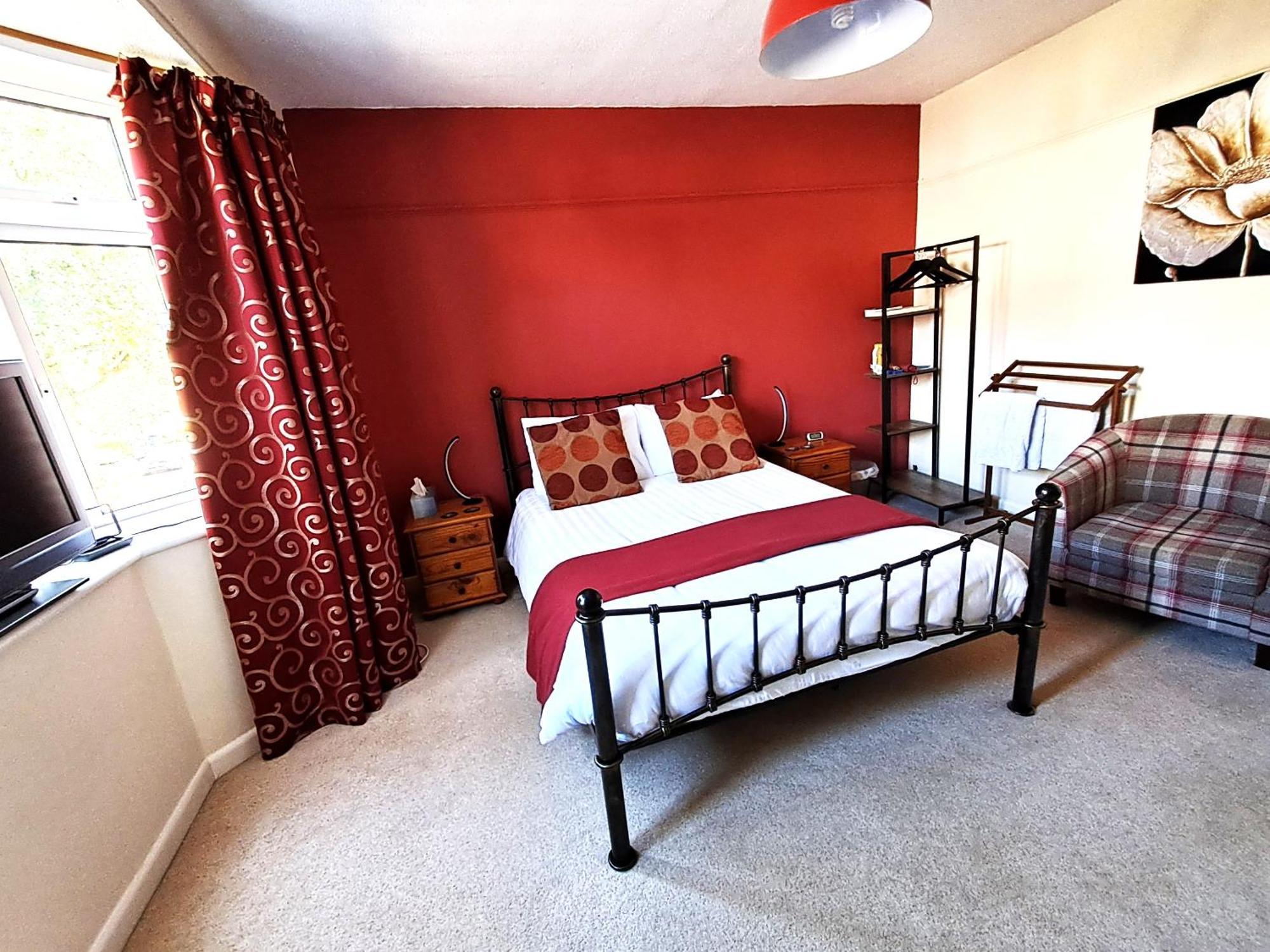Appartamento Quiet Comfortable Patcham Studio Free Parking Hallway Shared With Host Hove Esterno foto