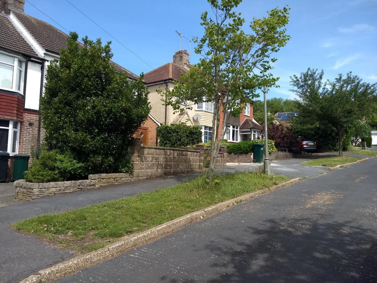 Appartamento Quiet Comfortable Patcham Studio Free Parking Hallway Shared With Host Hove Esterno foto